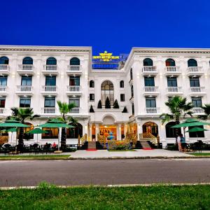 отель Crown Nguyen Hoang Hotel