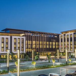 отель La Ville Hotel & Suites City Walk