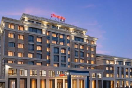 Hampton by Hilton Astana Triumphal Arch