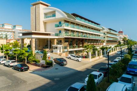 Crystal Waterworld Park Resort & Spa