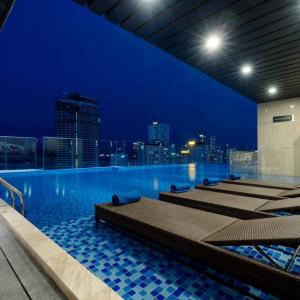 отель LeMore Hotel