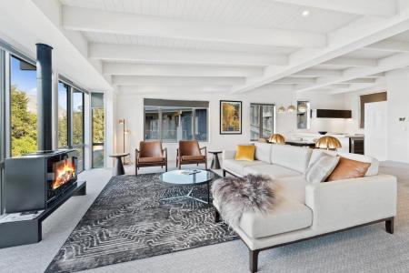 The Rees Hotel & Luxury Apartments