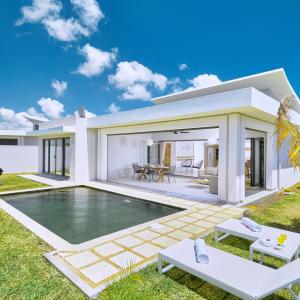 отель Corail Bleu Private Villas by LOV