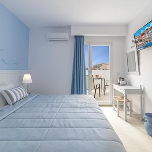 отель Naiades Marina Hotel