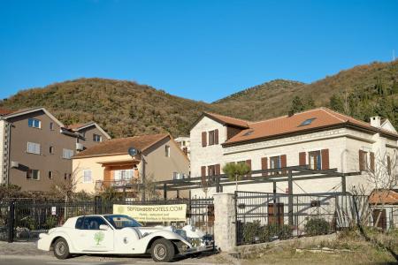 Отель Zebra в Тиват - Черногория