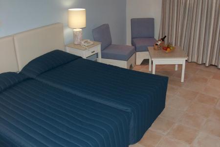 Отель Dionysos Central Hotel в Пафос - Кипр