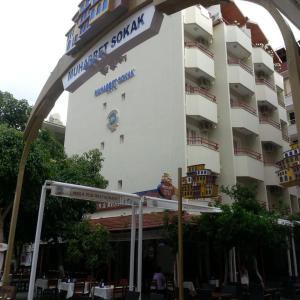 отель Mola Hotel
