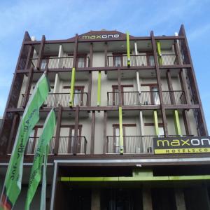 отель Boss Legian Hotel Powered by Archipelago