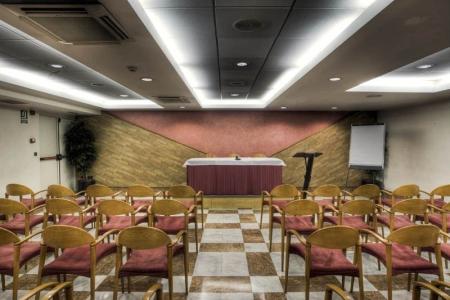 Отель Zenit Diplomatic в Андорра-ла-Велья - Андорра