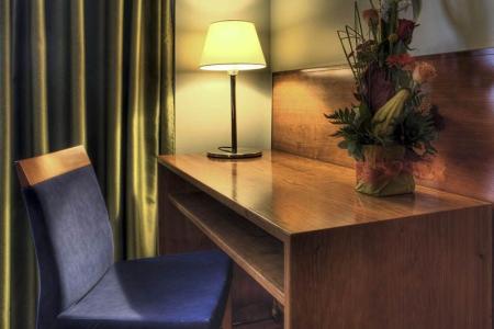 Отель Zenit Diplomatic в Андорра-ла-Велья - Андорра