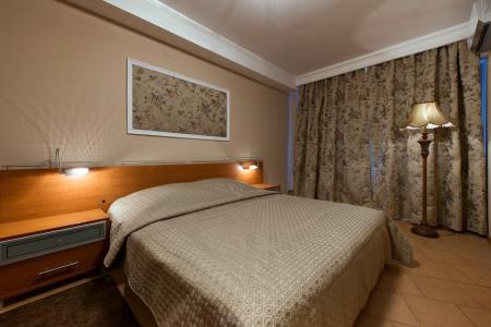 Отель Новый