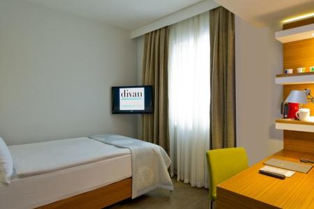 Отель Divan Istanbul City в Шишли - Турция