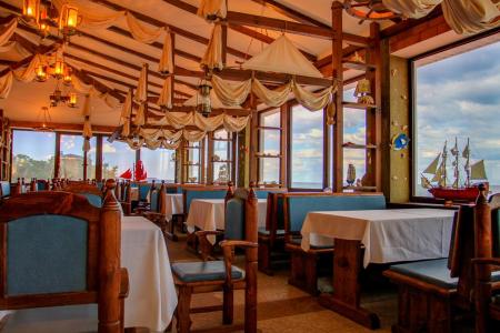 Отель Хижина Робинзона в Береговое (Феодосия) - Россия