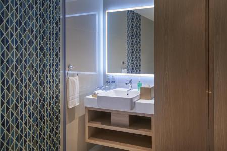 Отель OZO Phuket в пляж Ката - Таиланд