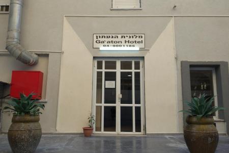 Ga`aton Motel