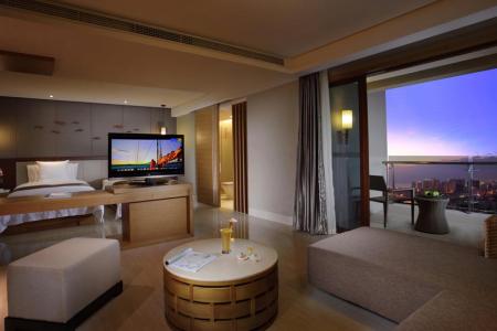 Отель Phoenix Waterside Gloria Resort Sanya в Санья - Китай