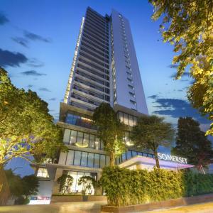 отель Somerset West Point Hanoi