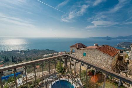 Buona Vista Resort & Villas