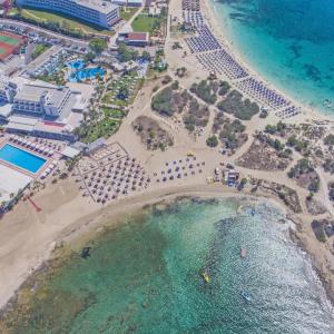 отель Dome Beach Hotel & Resort