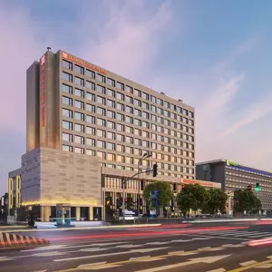 отель Hilton Garden Inn Shanghai Hongqiao