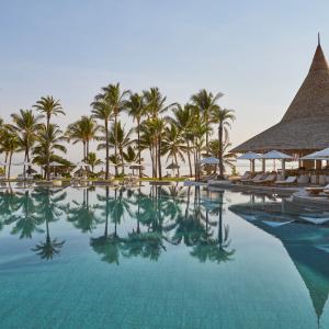 отель LUX* Belle Mare Villas