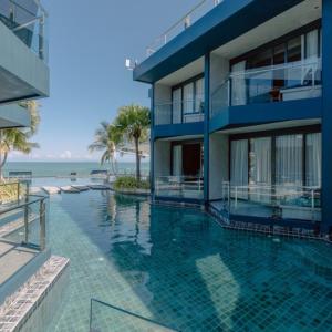 отель The Tide Beachfront Siray Phuket