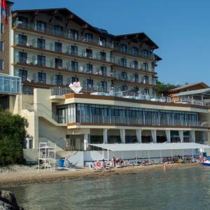 отель Golden Hills 3*