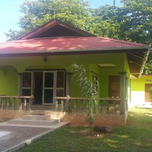 отель La Passe Holiday Villa