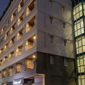 отель Journeyhub Pattaya Central