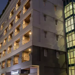 отель Journeyhub Pattaya Central