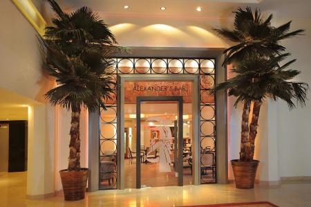 Отель Alexander The Great Beach Hotel  в Пафос - Кипр