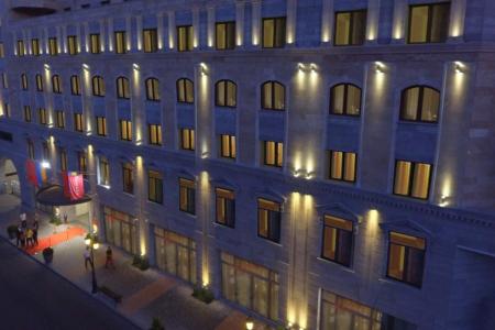 Ramada Hotel & Suites