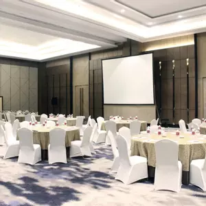отель Crowne Plaza Jakarta