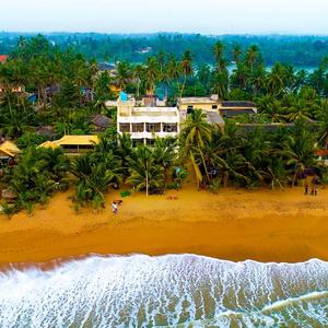 отель Hotel Coconut Bay