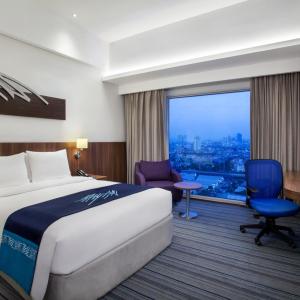 отель Holiday Inn Express Jakarta Pluit Citygate