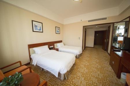 Отель Dalian Kerren Hotspring Club в Далянь - Китай