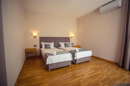 Отель Chveni Ezo Boutique Hotel в Кобулети - Грузия