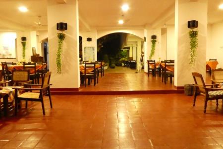 Отель Hotel Hemadan в Алутгама - Шри-Ланка