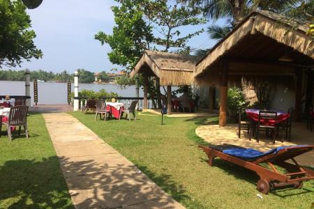 Отель Hotel Hemadan в Алутгама - Шри-Ланка