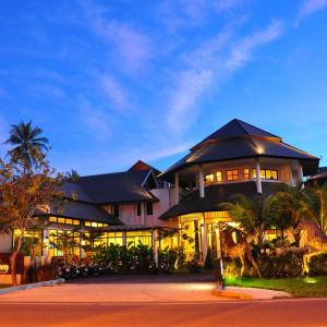 отель Navatara Phuket Resort