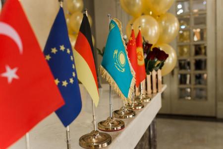 Отель Plaza Hotel Almaty в Алматы - Казахстан