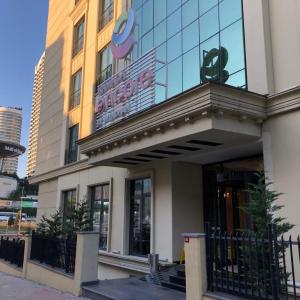 отель Ramada Encore By Wyndham Basin Express