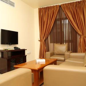 отель Safari Hotel Apartments