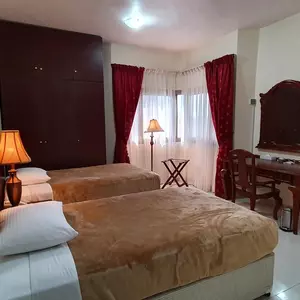 отель Ivory Hotel Apartments