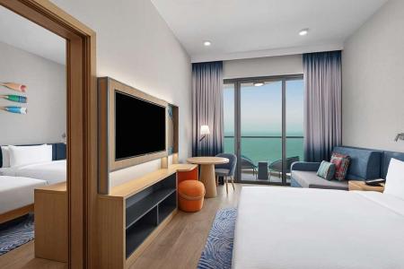 Отель Hampton by Hilton Marjan Island в Рас-эль-Хайма - ОАЭ