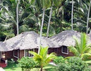 отель Abad Harmonia Beach Resort - Kovalam