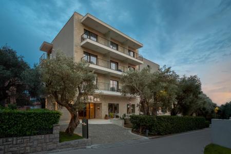 Отель Hotel Eleven в Петровац - Черногория