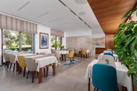 Отель Hotel Eleven в Петровац - Черногория