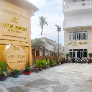 отель Lotus Garden Resort