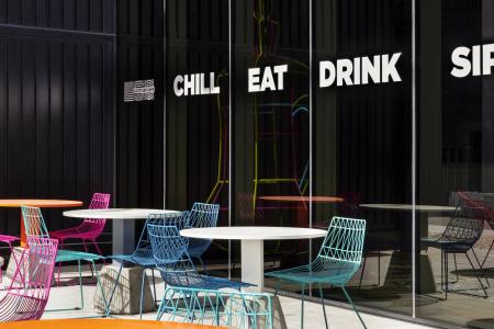 Отель Ibis Styles Dubai Airport Hotel в Дейра - ОАЭ